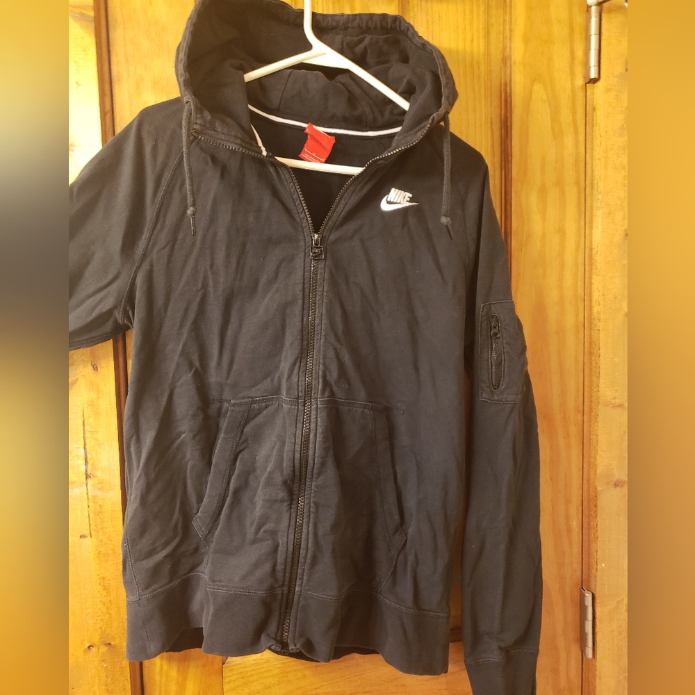 Nike hoodie-althetic black
